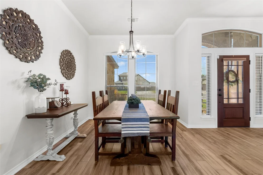Photo of 812 Eagle Crest CV