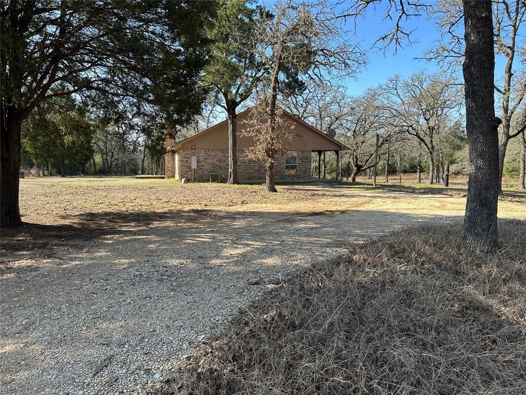 Photo of 1047 Private Road 3022