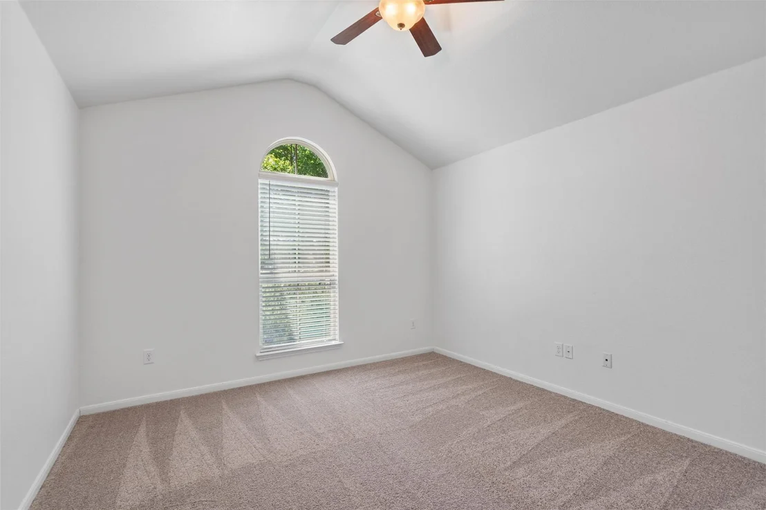 Photo of 2325 Muzzie LN