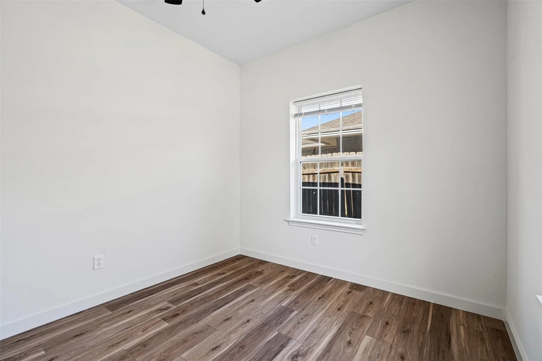 Photo of 419 Bentwood DR