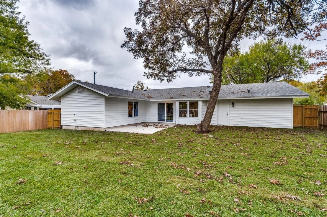 Photo of 1002 Alden DR