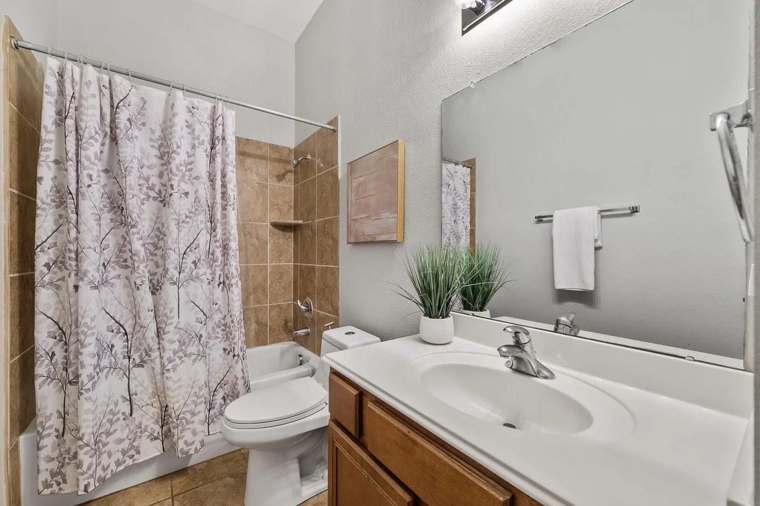 Photo of 9905 Savannah Ridge DR