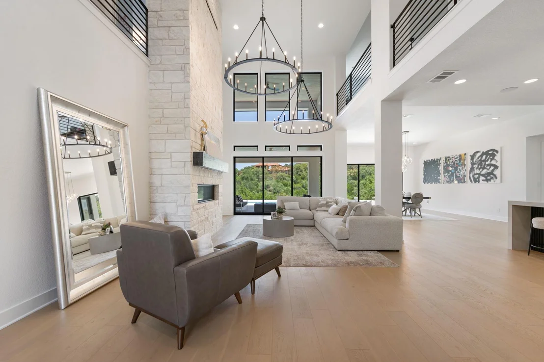 Photo of 16118 Clara Van ST