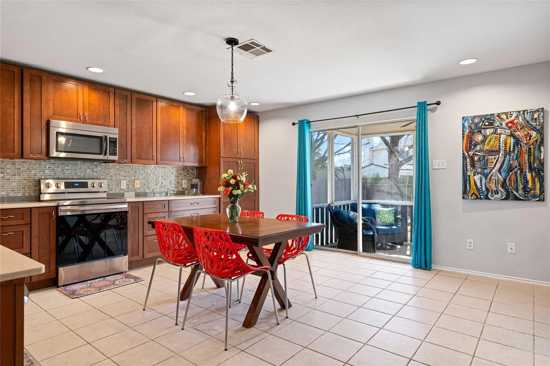 Photo of 300 Carolyns WAY