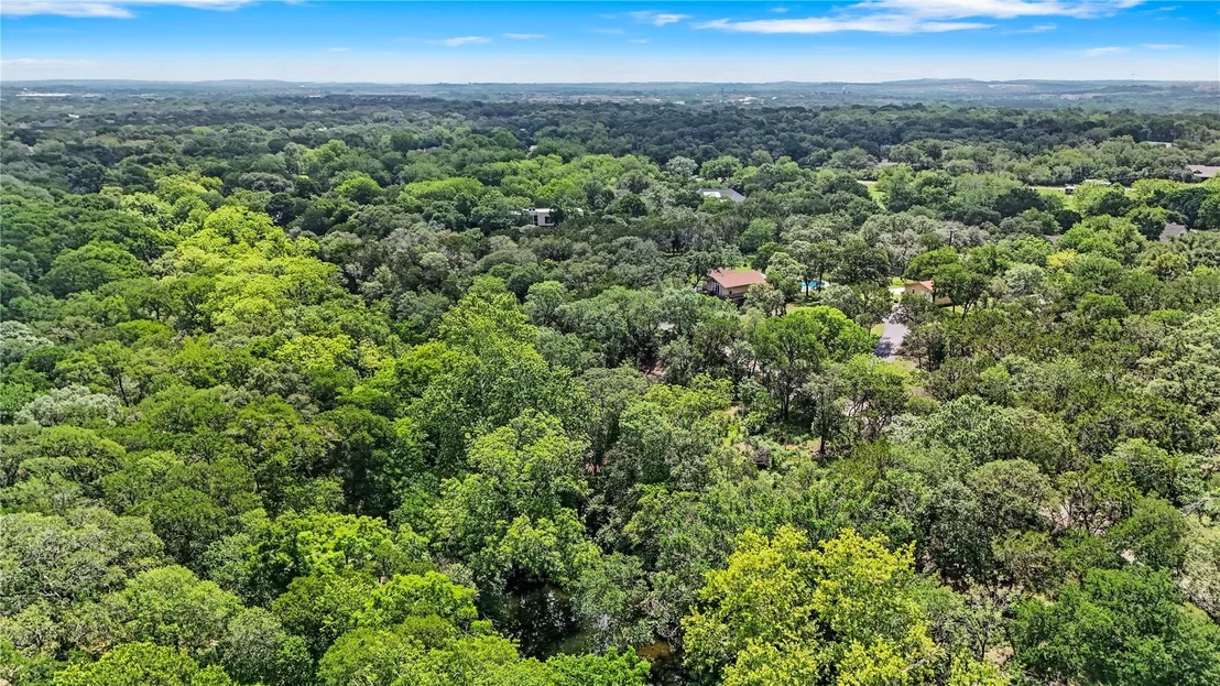 Photo of 726 River Oaks DR