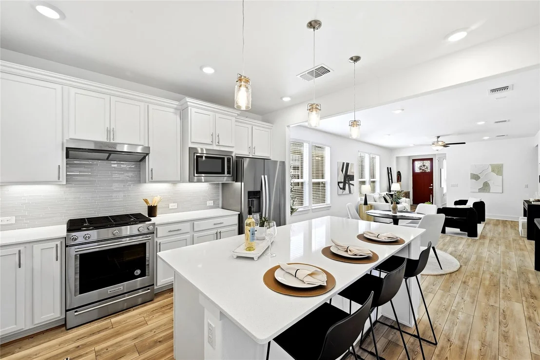 Photo of 702 Kitty Hawk RD