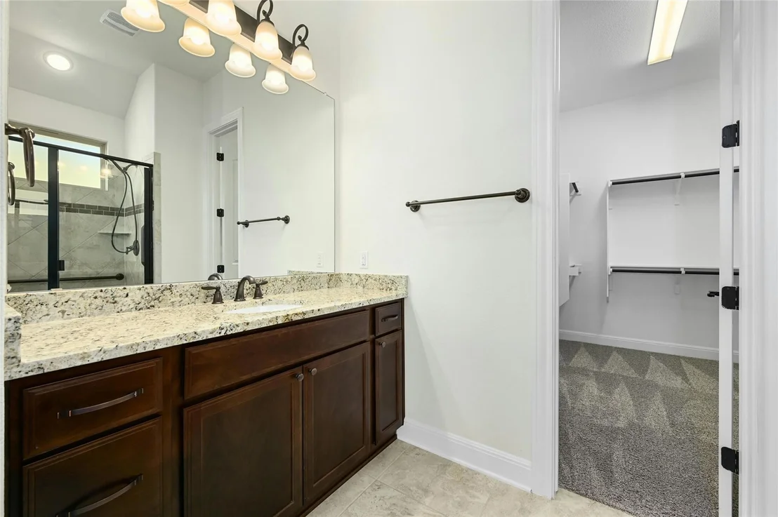 Photo of 5253 Lusso TRL