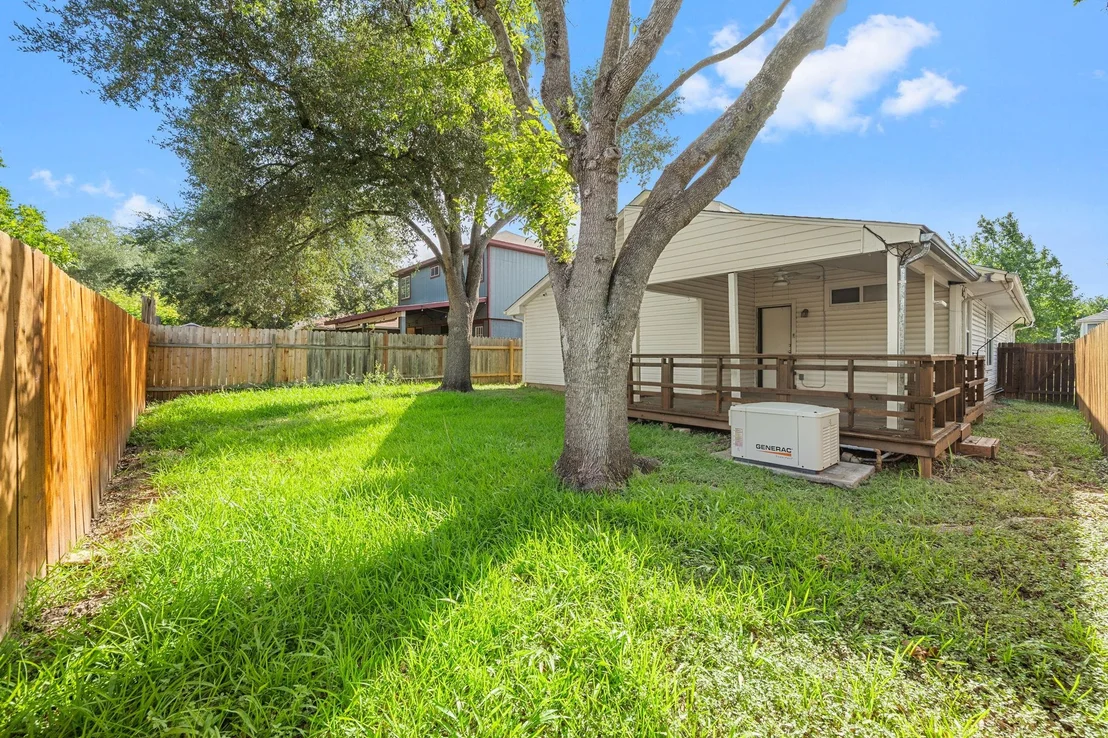 Photo of 8128 Huddleston LN