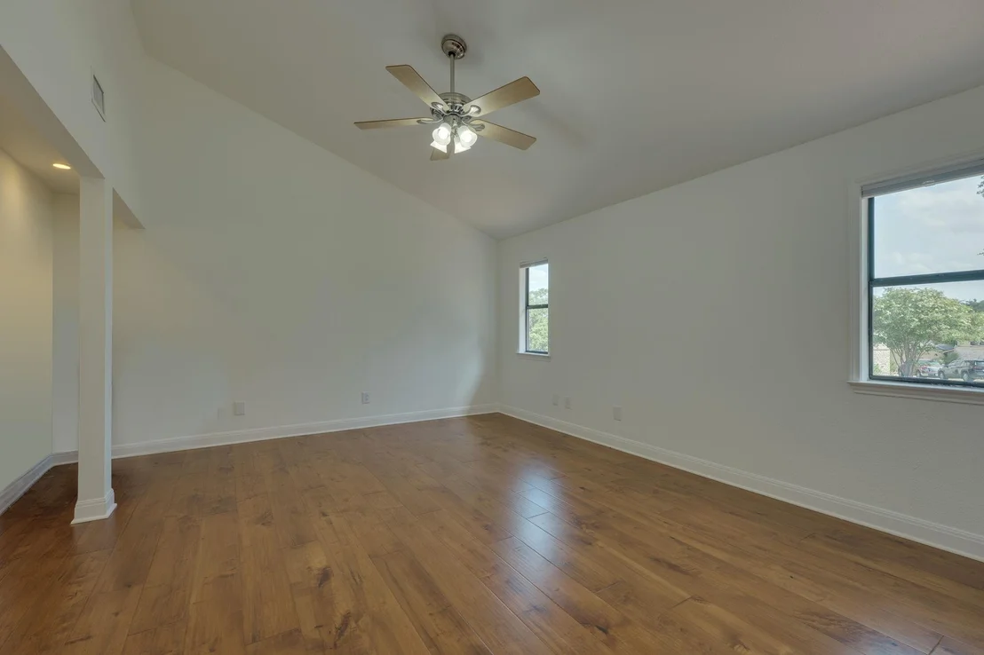 Photo of 103 Crescent Bluff