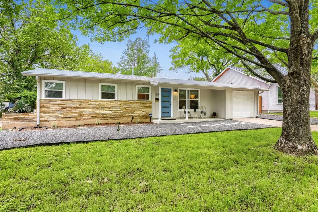 Photo of 1109 Fieldcrest DR