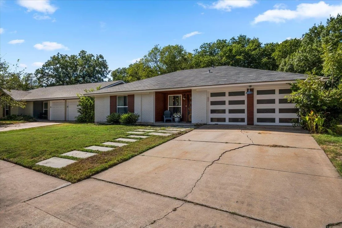Photo of 6200 Blarwood DR
