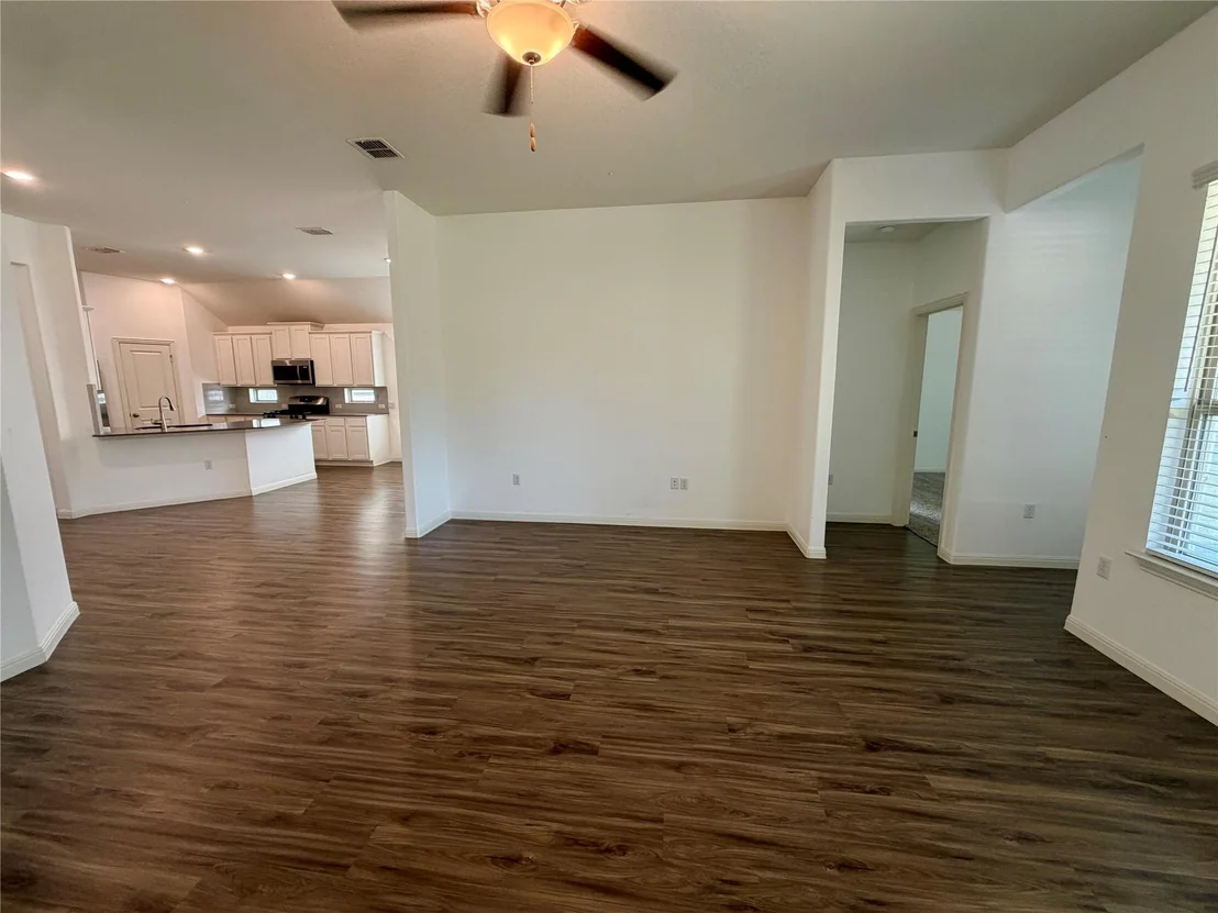 Photo of 716 Allende BND