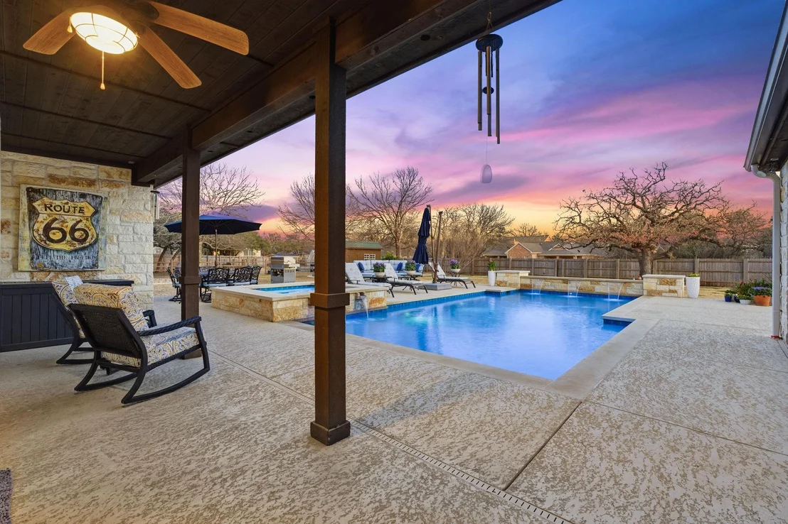 Photo of 308 Oak Plaza CV