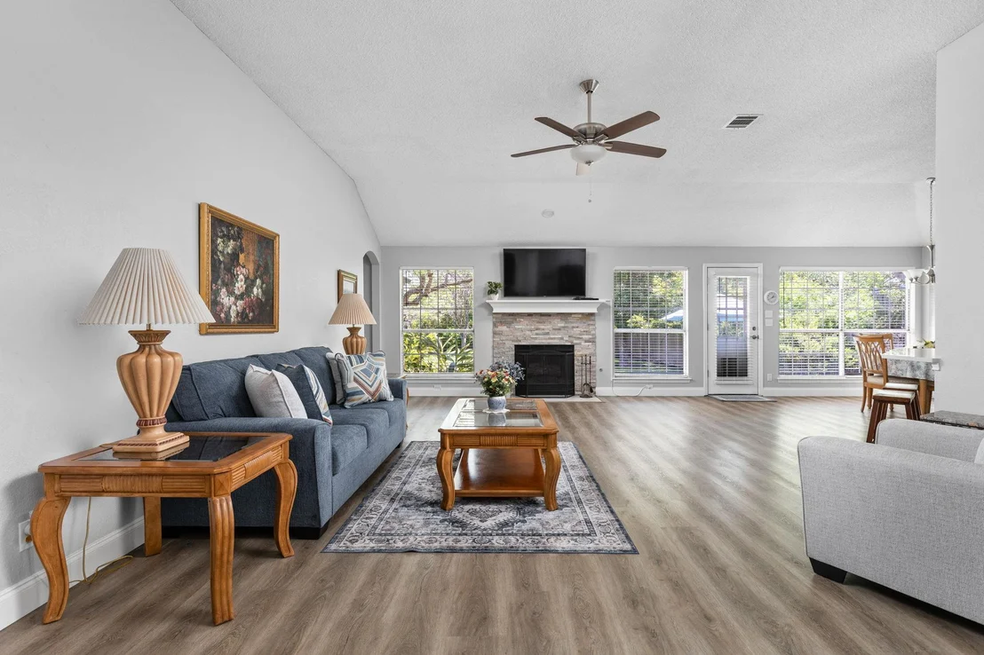 Photo of 1212 Willow Creek DR