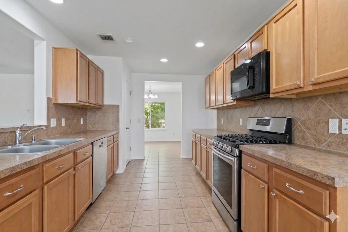 Photo of 1121 Sweet Gum Dr