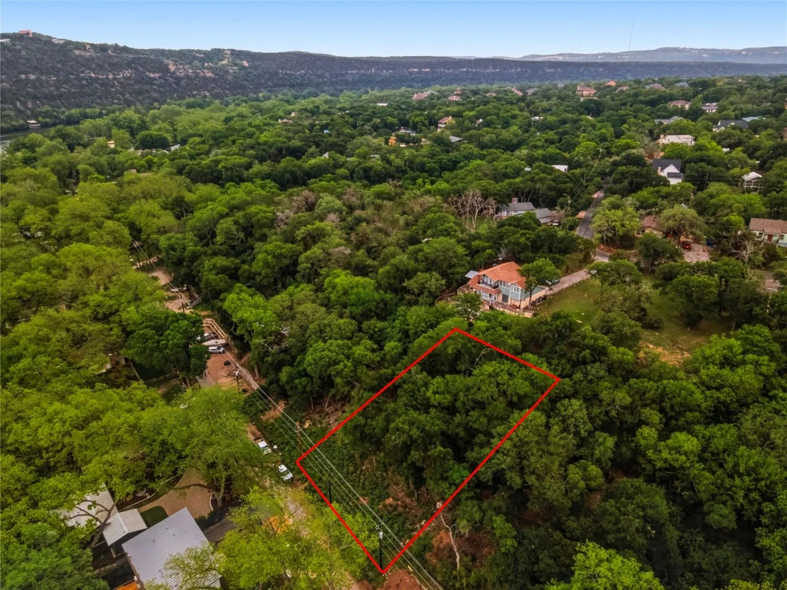 Photo of 2803 Edgewater DR