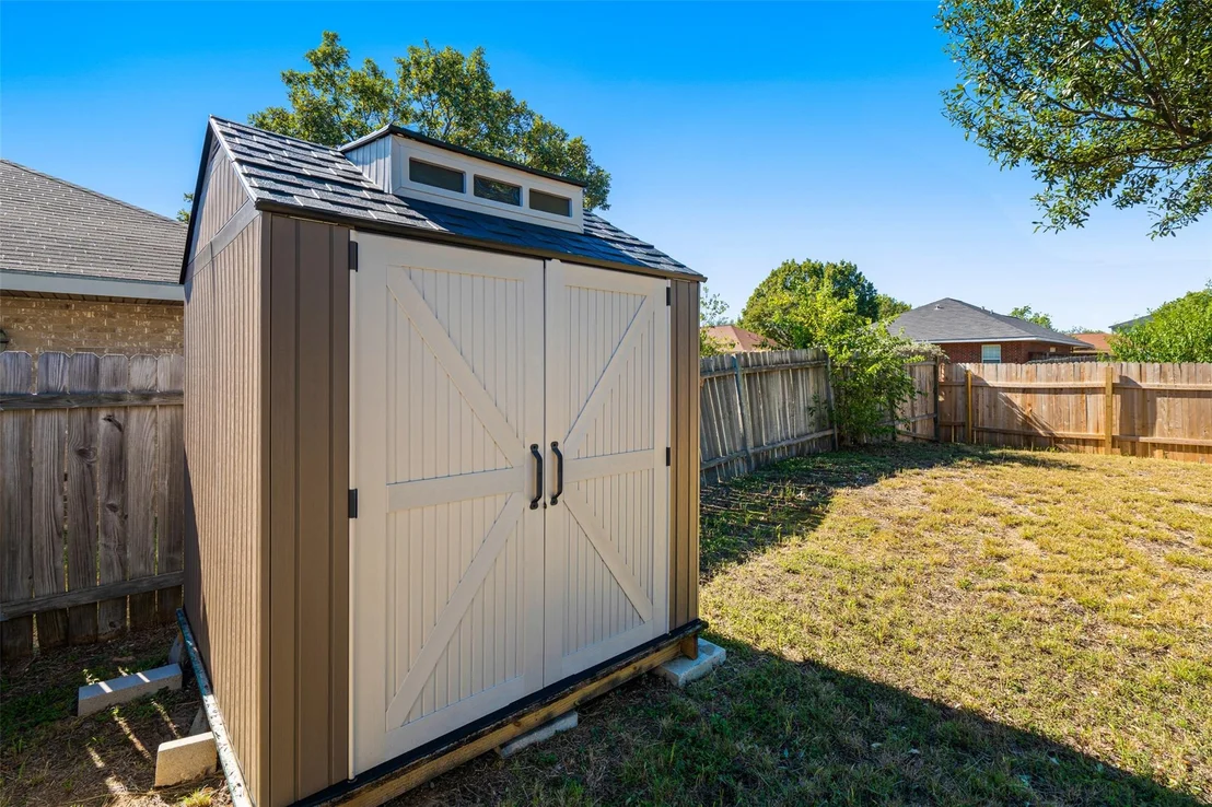 Photo of 419 Bentwood DR