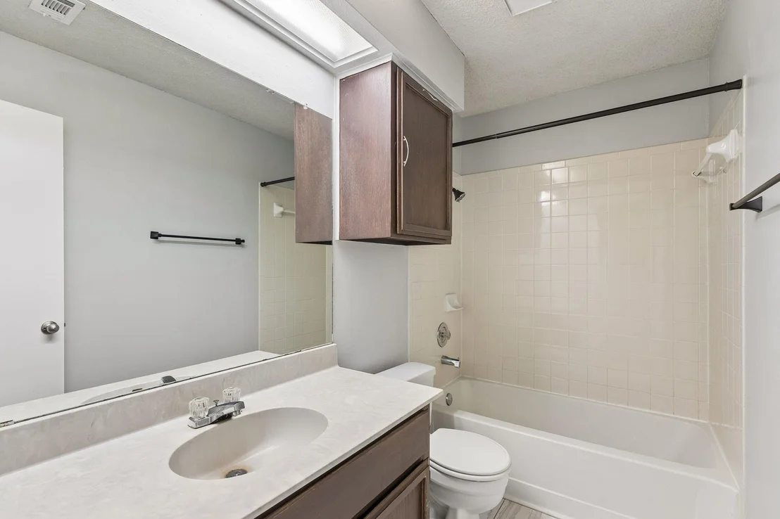 Photo of 1709 Hatch RD