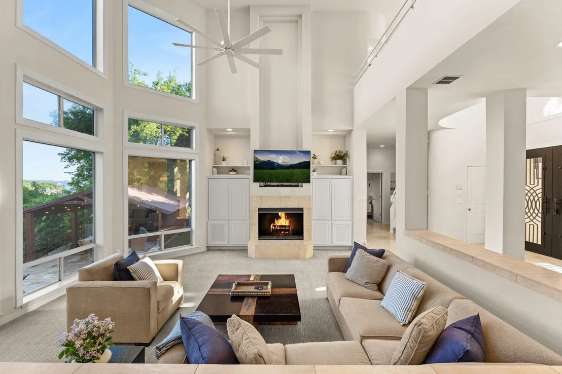 Photo of 15747 Booth CIR
