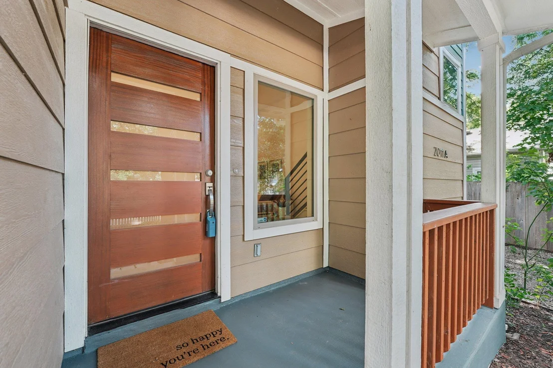 Photo of Unit A at 2011 Haskell ST