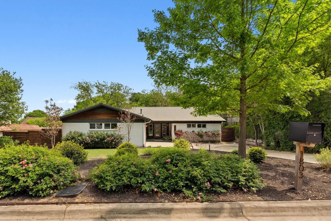 Photo of 1803 Cedar Ridge DR