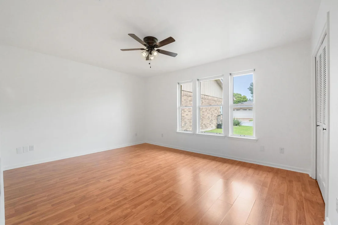 Photo of Unit E at 11127 Pinehurst DR