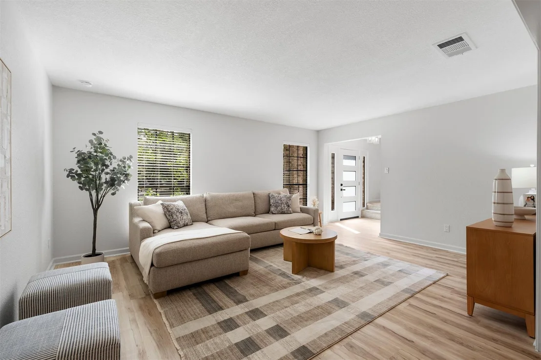 Photo of 12600 Oro Valley CV