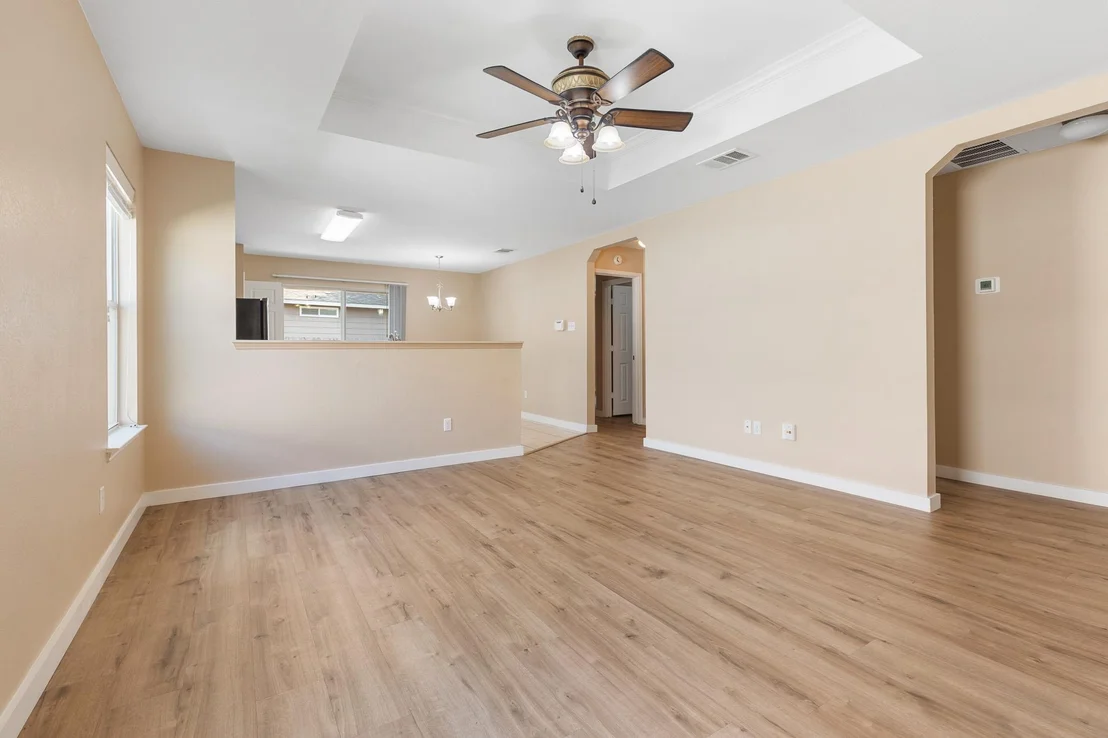Photo of 148 Grazing Horse LN