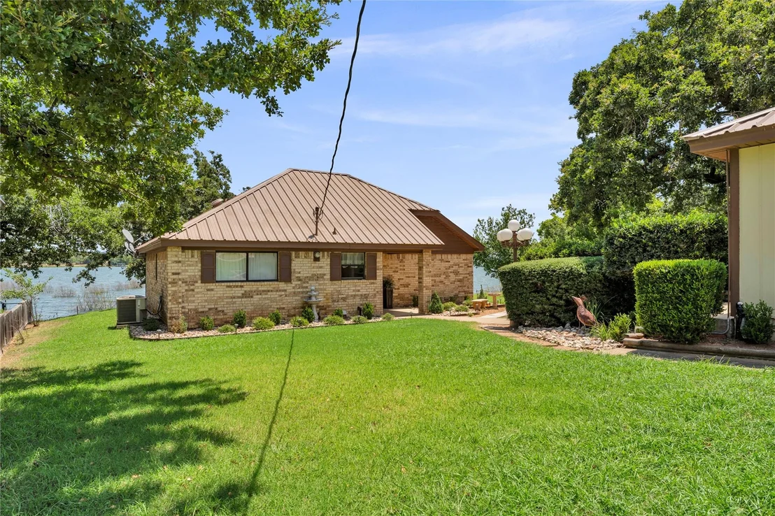 Photo of 386 Lake Loop