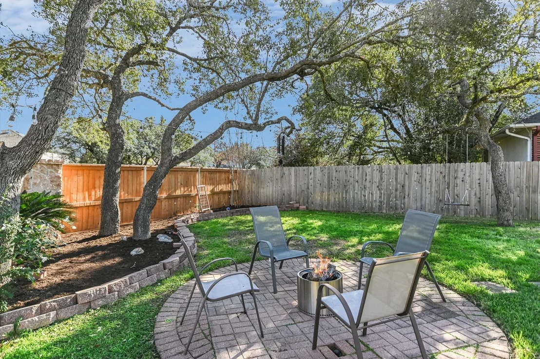 Photo of 8529 Axis DR