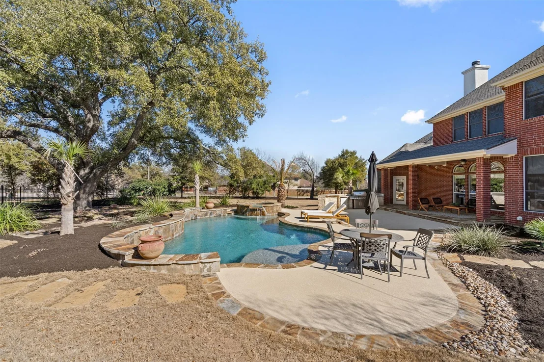 Photo of 30302 Berry Creek DR