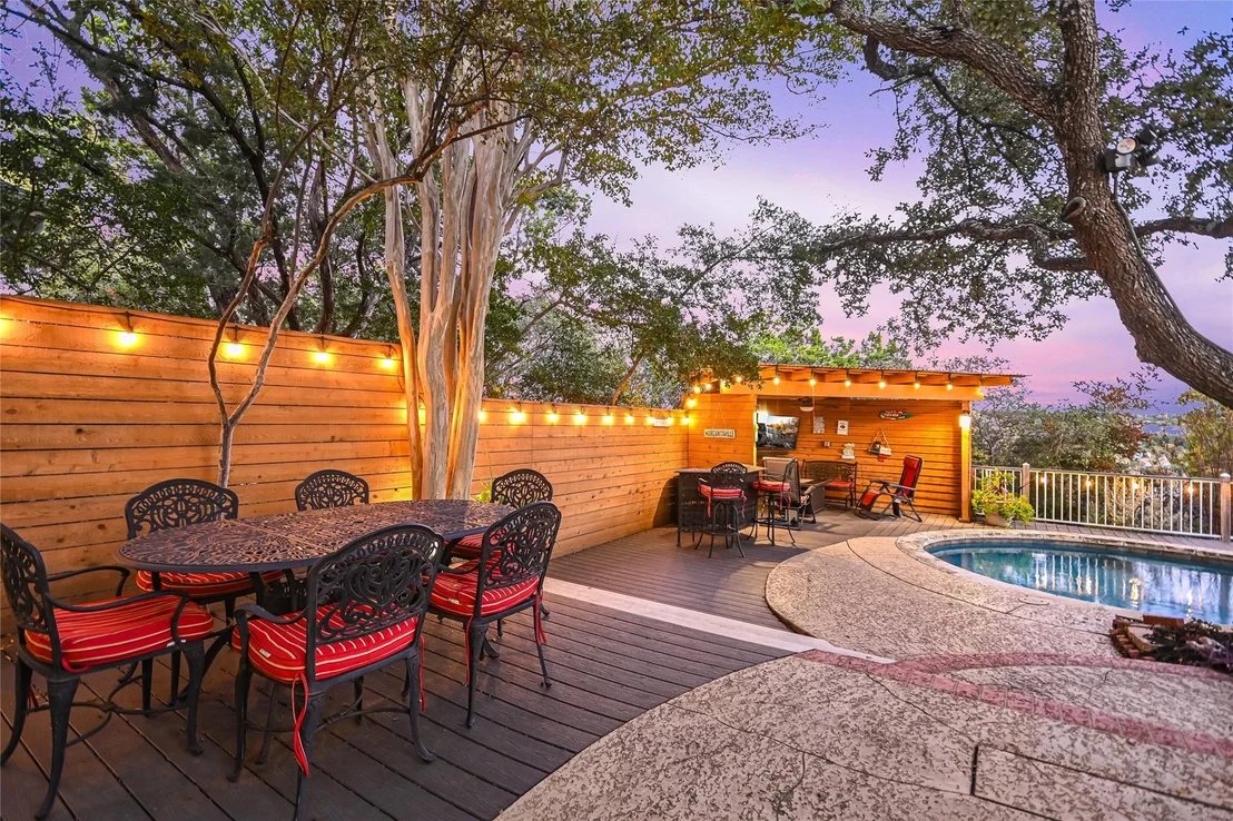 Photo of 9105 Bluegrass DR