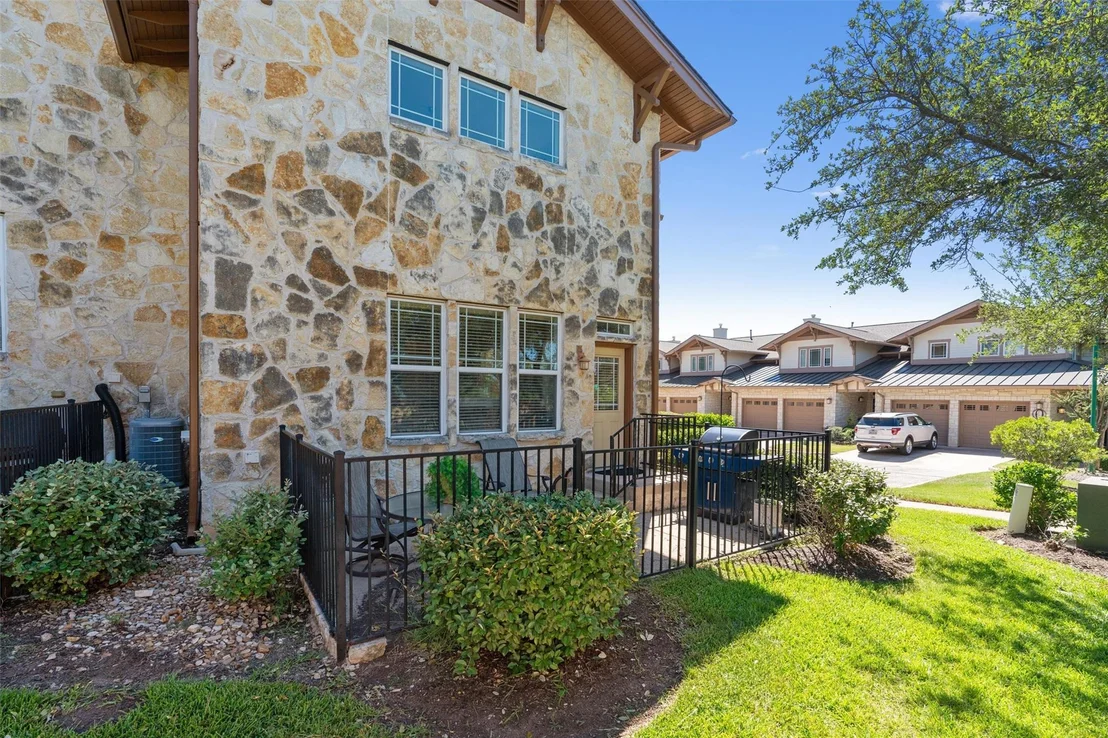 Photo of Unit 804 at 2930 Grand Oaks LOOP