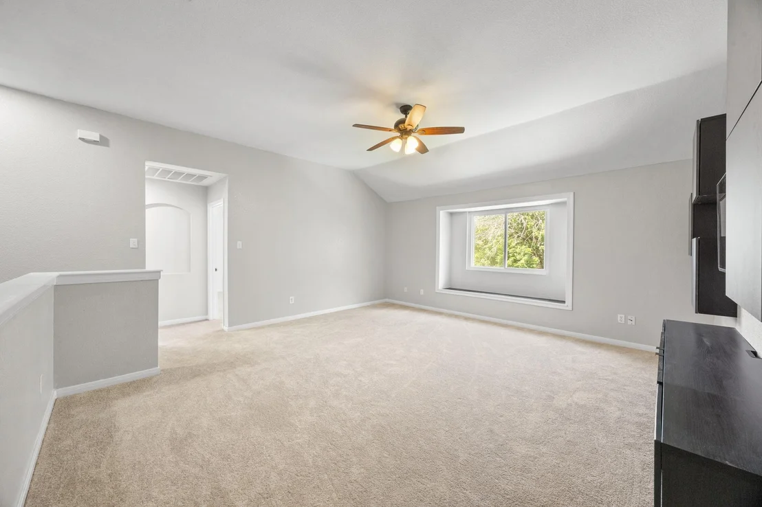 Photo of 1516 Lorson LOOP
