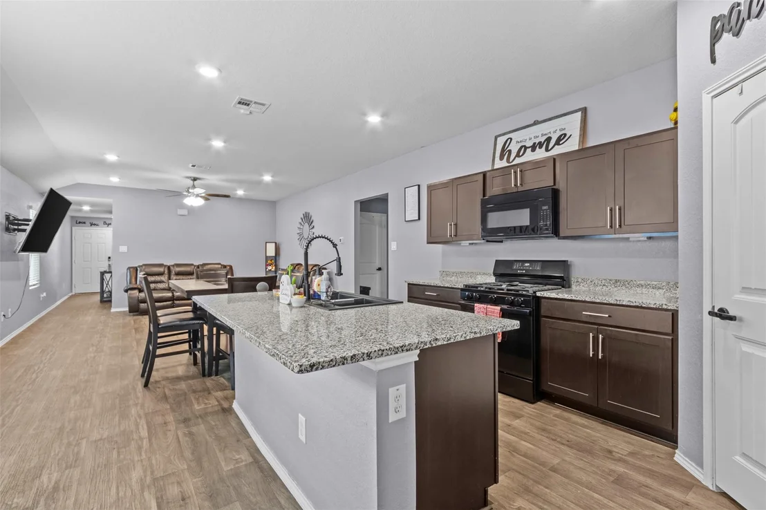 Photo of 339 Euclid LN