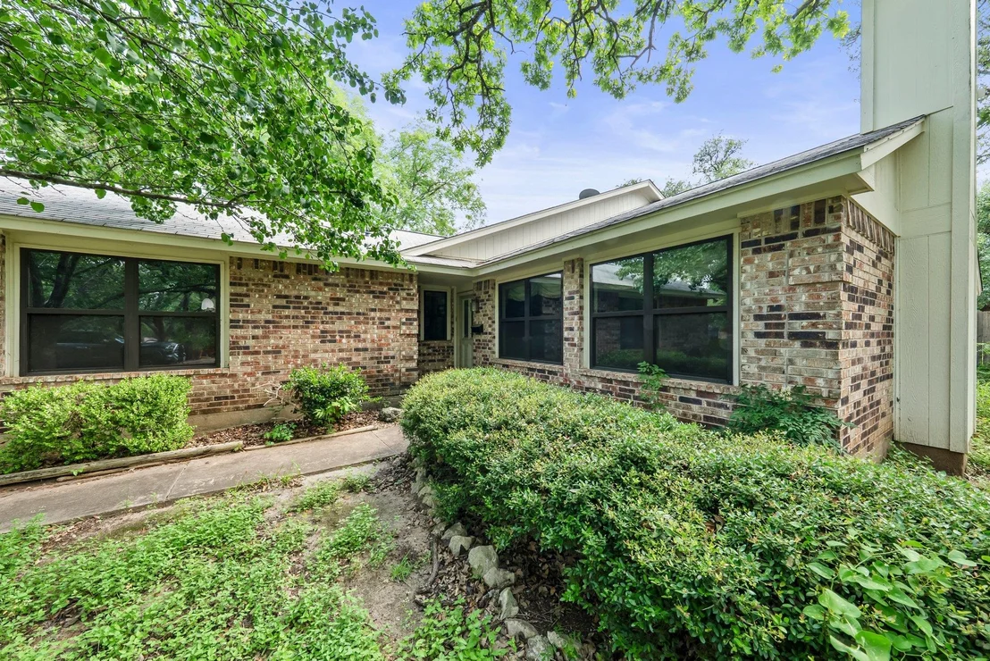 Photo of 203 Settlers DR