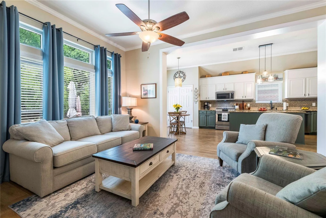 Photo of 301 Gann ST