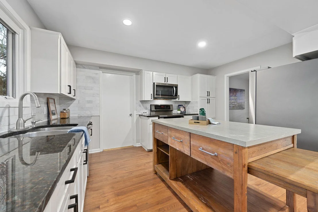 Photo of 2411 Lost Creek BLVD