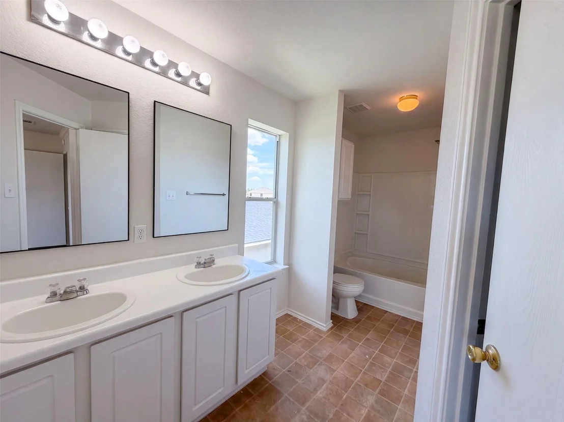 Photo of 101 Gillespie LN