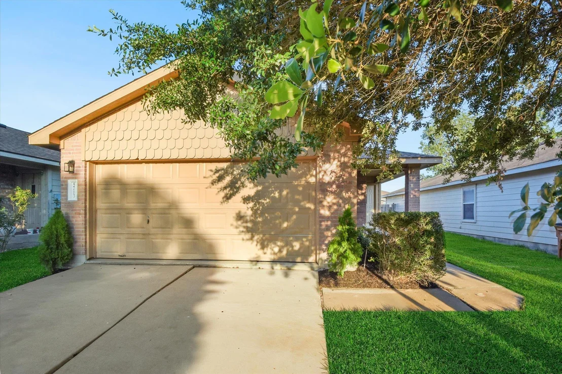 Photo of 5713 Las Alas TRL