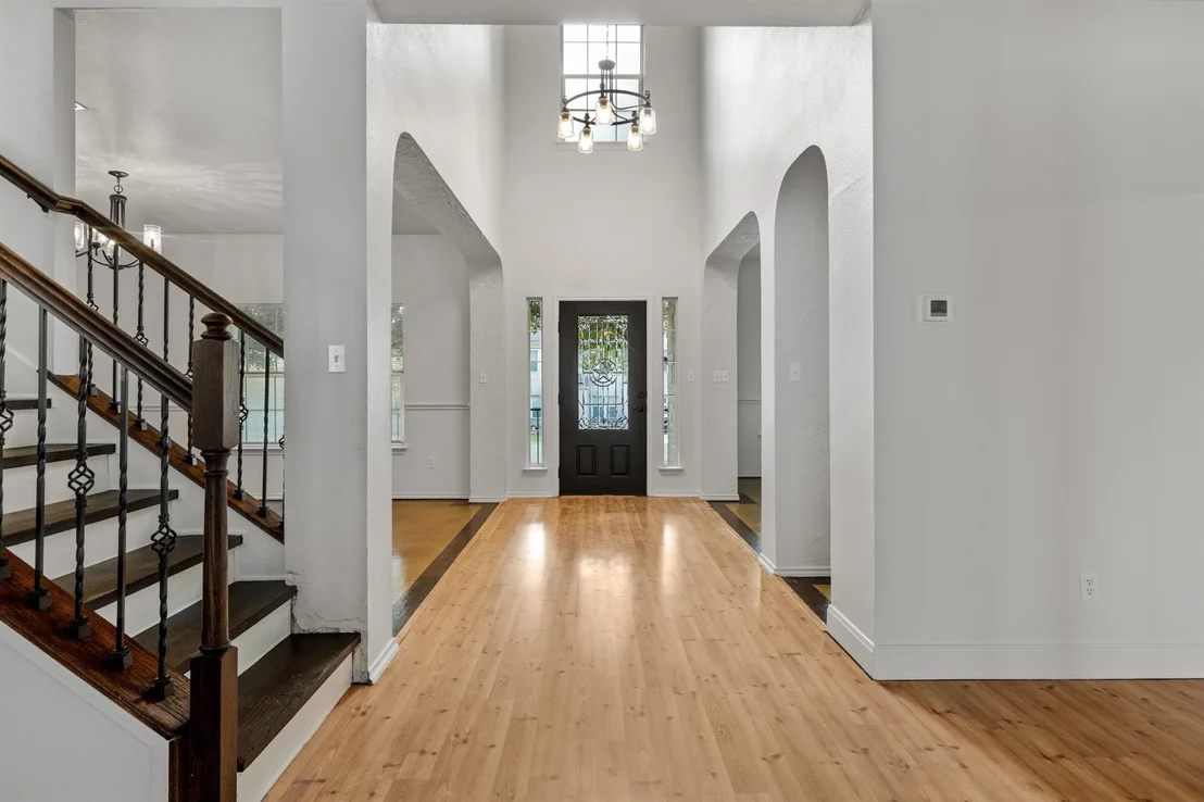 Photo of 600 Bella Vista Circle CIR