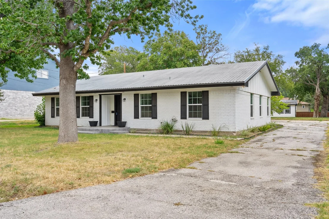 Photo of 613 Highland DR