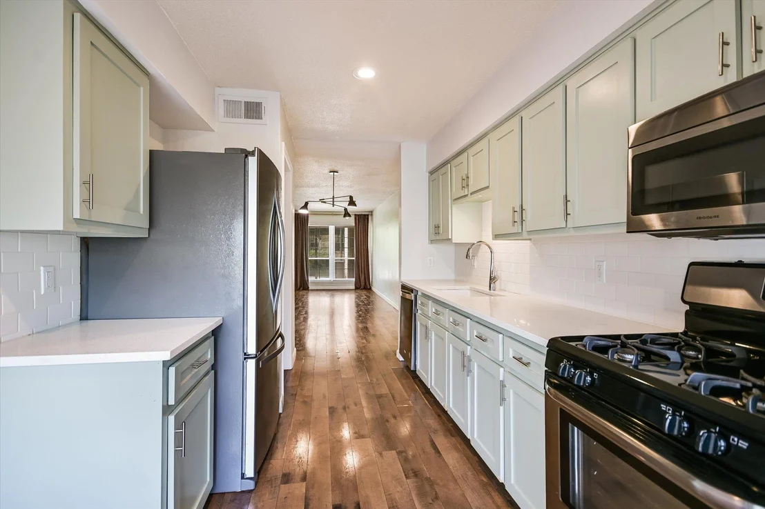 Photo of Unit 32 at 2425 Ashdale DR