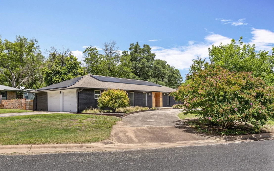 Photo of 7002 Whispering Creek DR