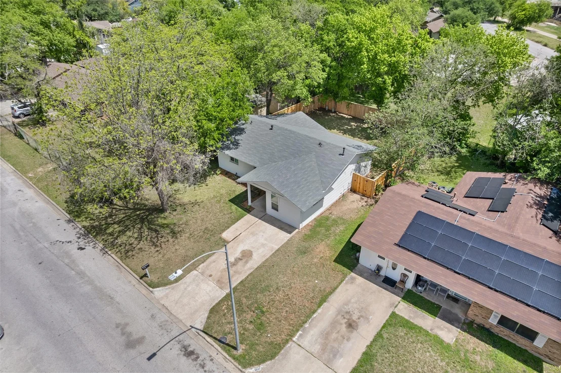 Photo of 5500 Stuart CIR