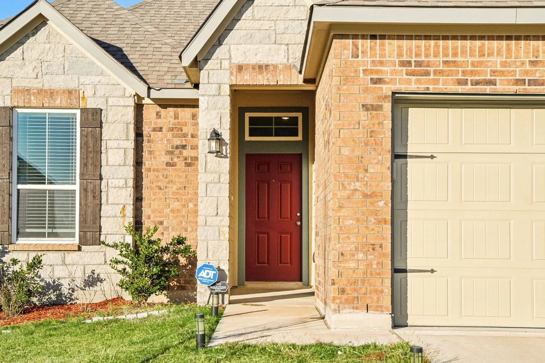 Photo of 6913 McGregor LOOP