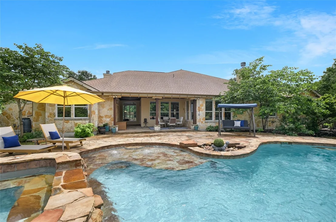 Photo of 112 Oak Plaza DR