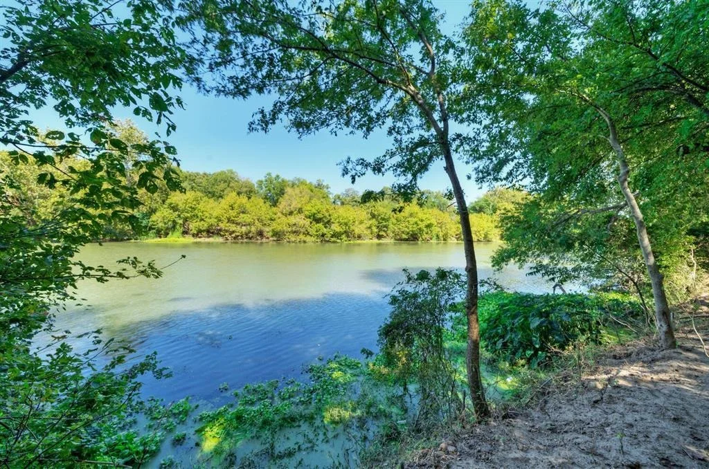 Photo of 213 River Front DR