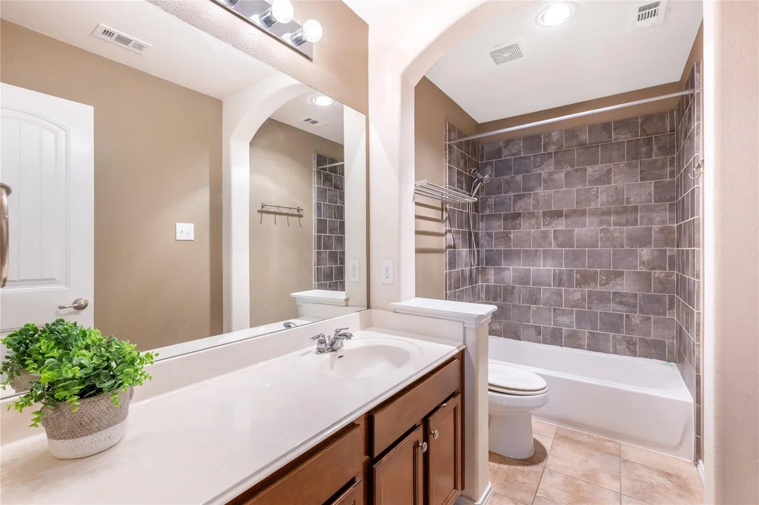 Photo of 708 Marc Taylor DR