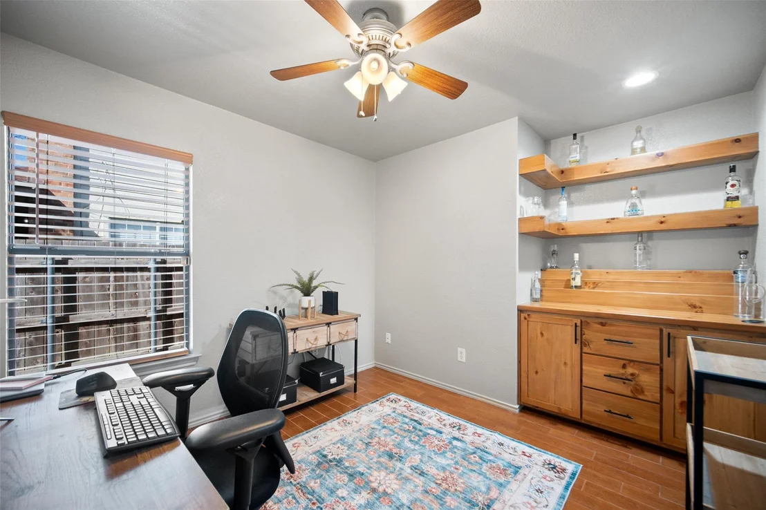 Photo of 5504 Alomar CV
